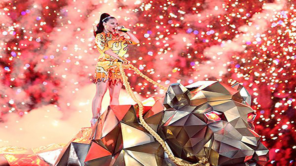 广告盛宴：超级碗与春晚的PK